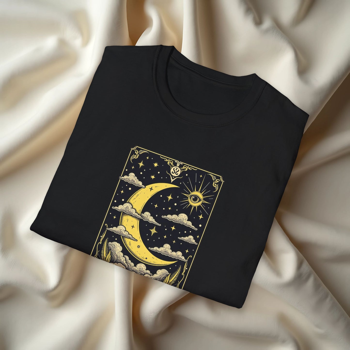 The Moon Tarot Card T-shirt